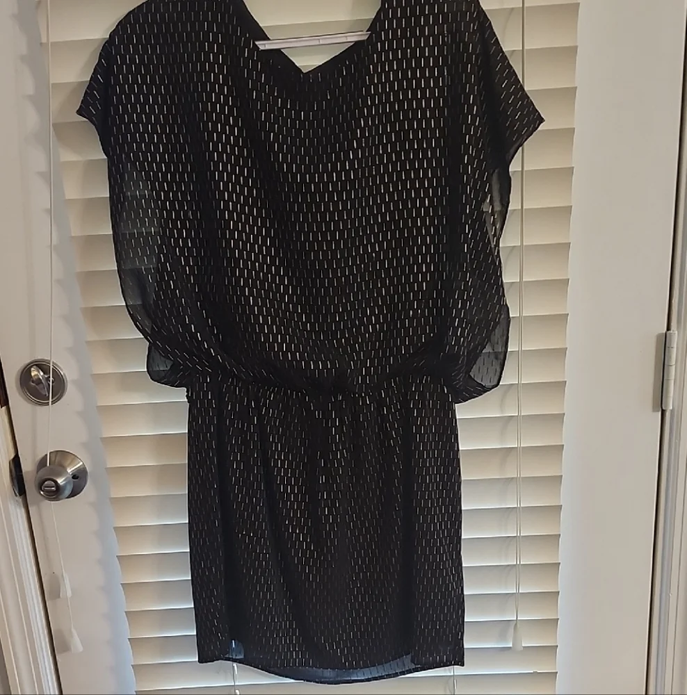 Elegant Black Mini Dress - Picture 1 of 2